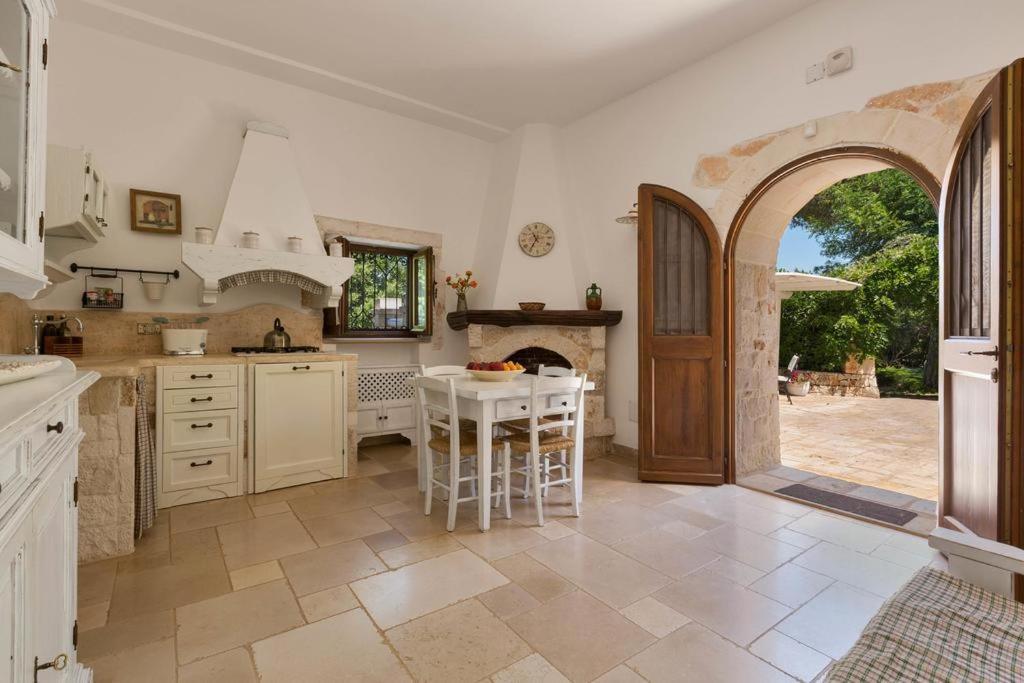 Apartamento Trullo Dei Messapi Ceglie Messapica Exterior foto